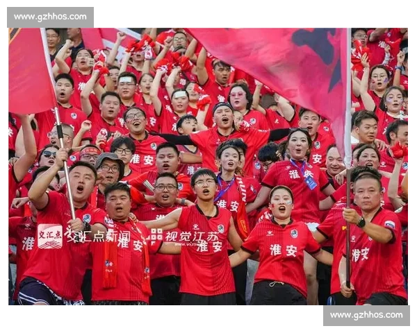 盐城主场 2-0 力克镇江！31833 名球迷见证苏超榜首之争