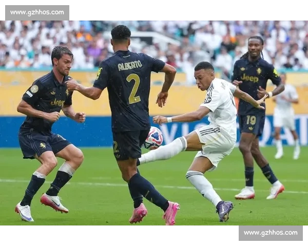 女裁判首执法尤文世俱杯!曾吹 C 罗沙特德比成焦点 女裁判首执法尤文世俱杯!曾吹 C 罗沙特德比成焦点