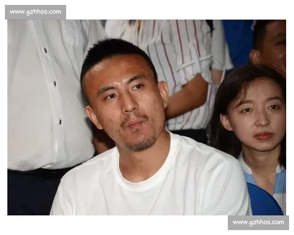 重庆国脚赛后饮酒风波：职业边界争议与舆论撕裂